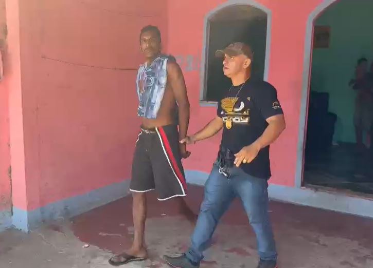 Suspeito de matar três pessoas a facadas e tiros é preso em Manaus