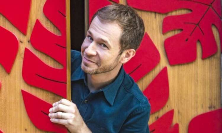 Tiago Leifert defende BBB e rebate Ícaro Silva: ‘pagamos o seu salário’