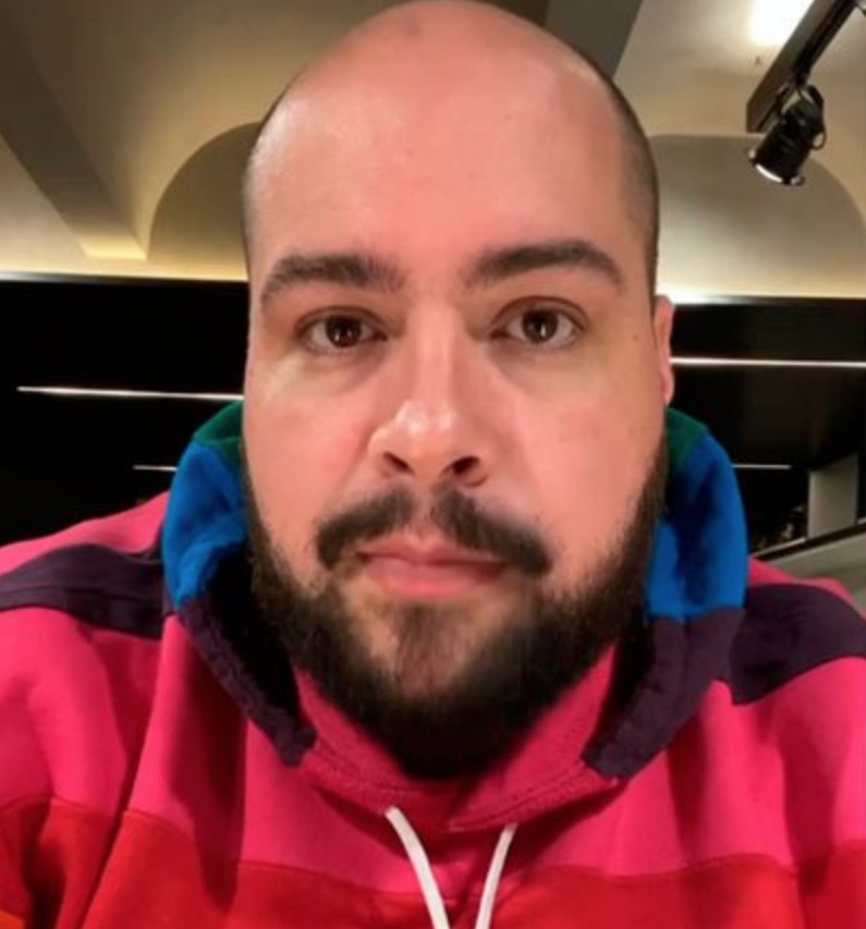 Tiago Abravanel se pronuncia após fala homofóbica da tia, Patrícia