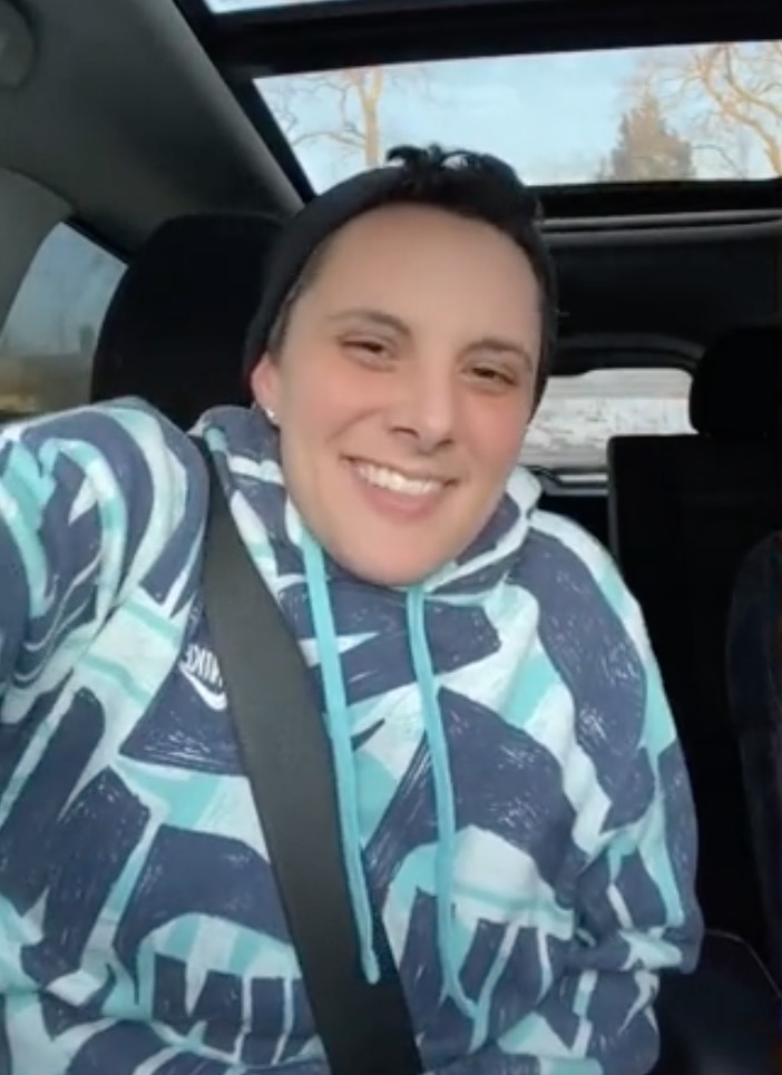 Estrela do TikTok morre aos 31 anos após acidente de carro