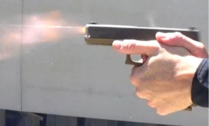 Jovem é baleado na cabeça por justiceiro durante arrastão em Manaus