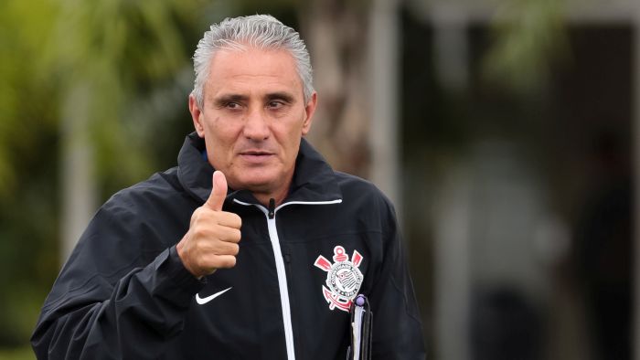 Corinthians celebra dez anos do bi mundial com saudade de Tite e desdém por Guerrero