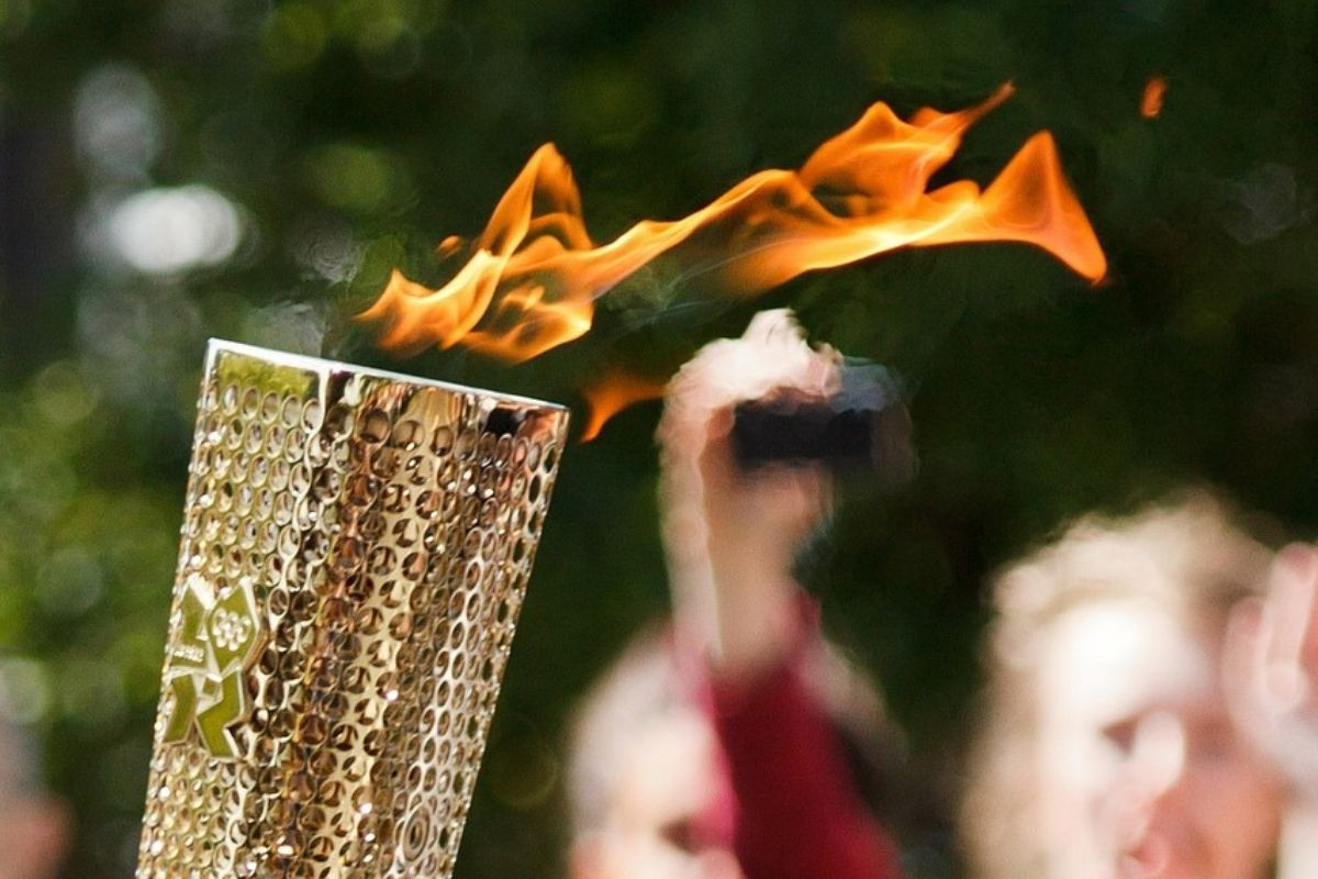 Tóquio registra mais de mil casos de covid a oito dias dos Jogos