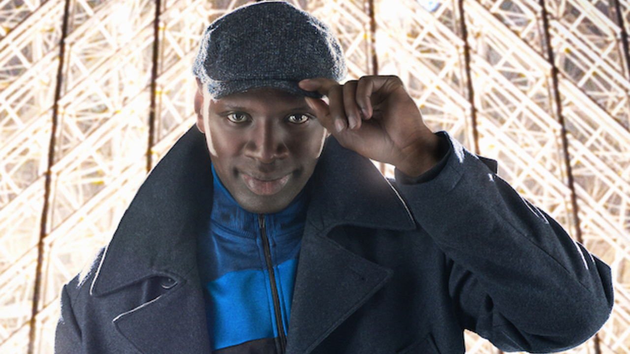 Assane corre contra o tempo no novo comercial de Lupin