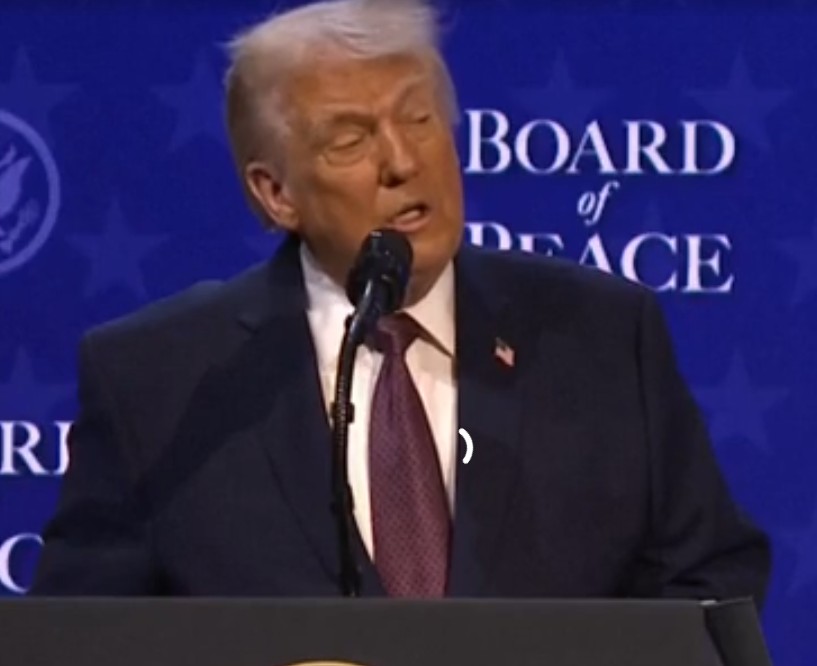 Trump lança "Conselho da Paz" em Davos e critica ONU