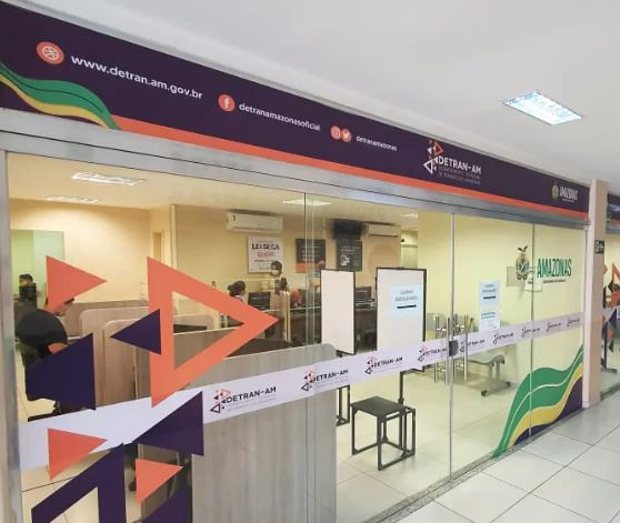 Detran-AM transfere atendimentos após incêndio no Shopping Cidade Leste