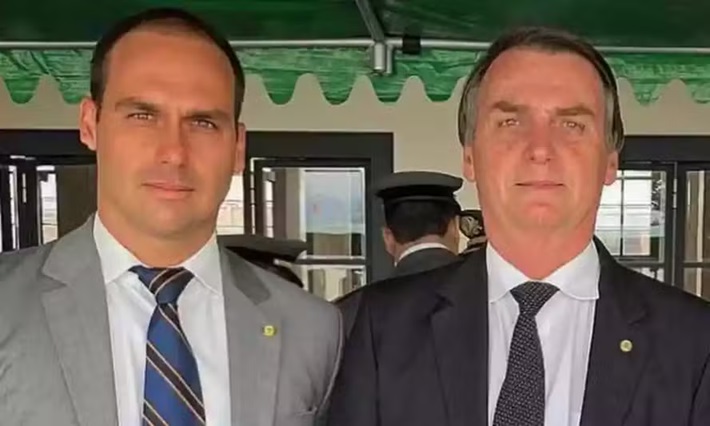 PF: Eduardo explode em mensagens para Bolsonaro: "VTNC, seu ingrato"