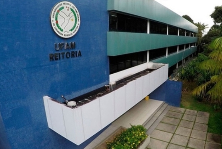 Ufam abre inscrições para concurso com 75 vagas para professores