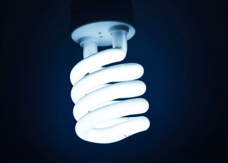 Bairros de 3 zonas de Manaus vão ficar sem energia nesta quarta-feira 