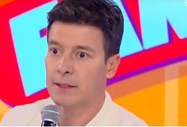 Telespectadora pede ao vivo que Rodrigo Faro seja demitido e surpreende bispo na Record