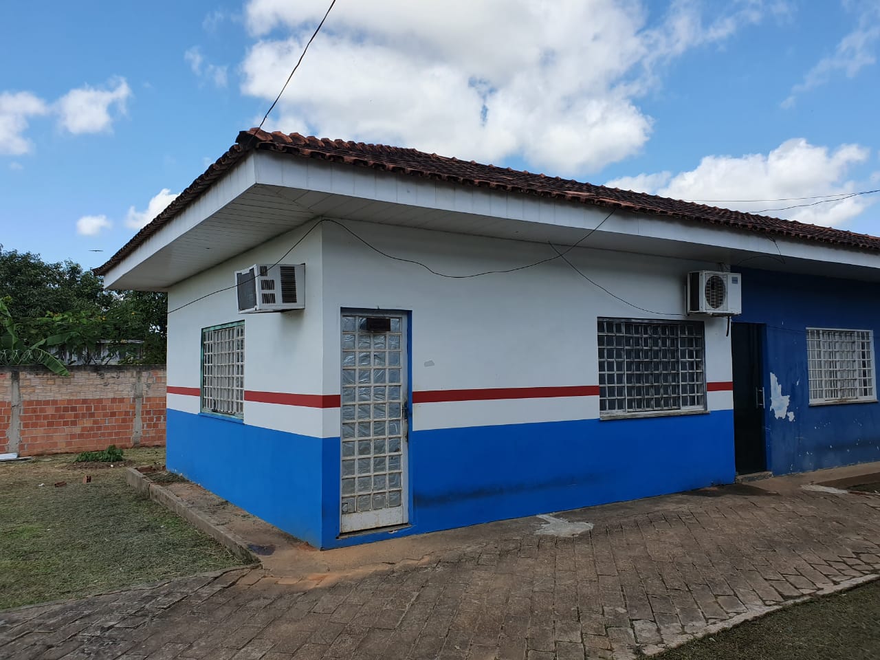 Homem tenta 'subir pelas paredes', mas acaba preso por estupro no Amazonas