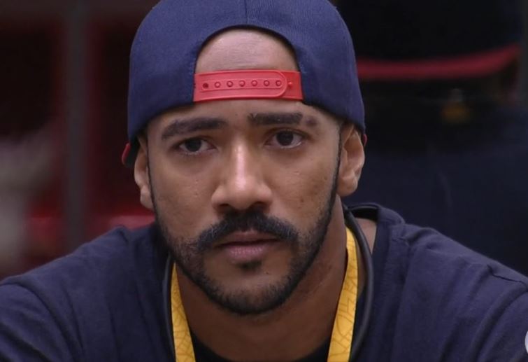 Ricardo não esconde decepção pela permanência de Amanda e Larissa no BBB 23
