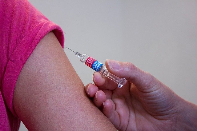 EUA  afirmam ter aplicado 165 milhões de doses de vacina contra covid-19