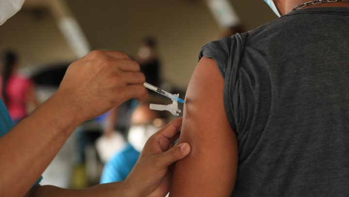 Casas de shows serão pontos de vacinação contra covid-19 em Manaus 