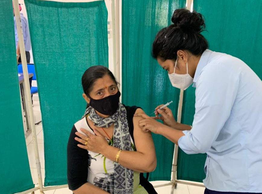 Índia tem recorde de mortes e mais de 300 mil casos de Covid em 24 horas