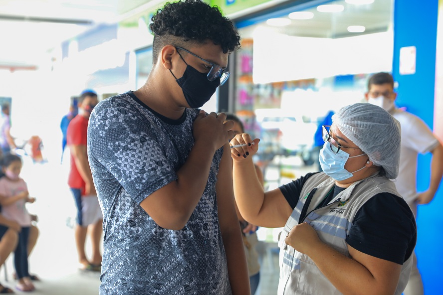 Amazonas já aplicou 5.950.080 doses de vacina contra Covid até esta quarta