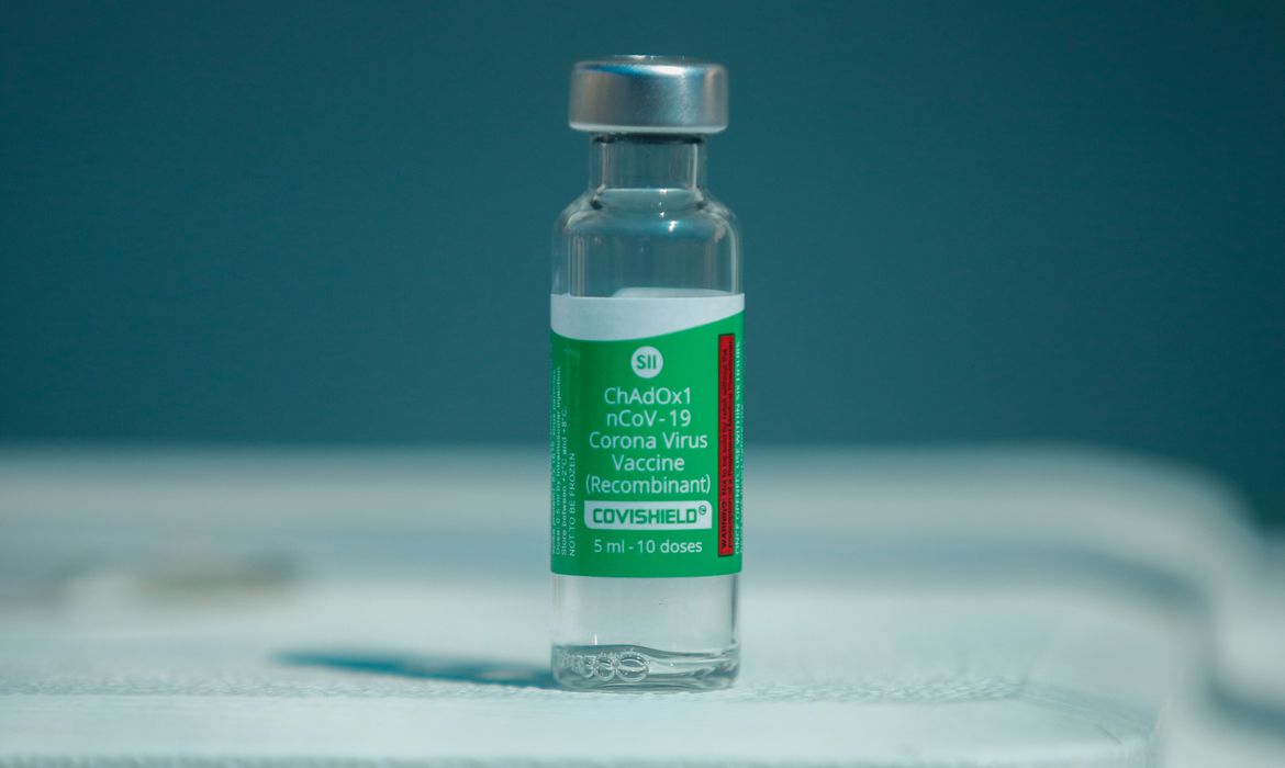  Alemanha aprova vacina da AstraZeneca para maiores de 65 anos