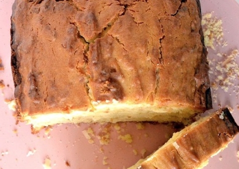 Aprenda a fazer pão de coco de liquidificador