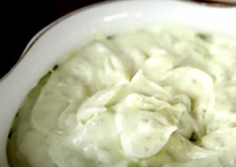 Simples e gostosa: Aprenda a fazer maionese caseira