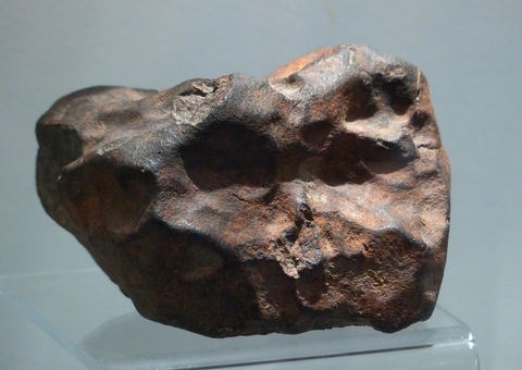 Pesquisadores brasileiros fazem campanha para comprar meteorito