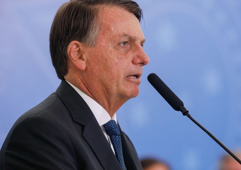 Bolsonaro aprova LDO e veta impedimento a bloqueio de recursos para vacina