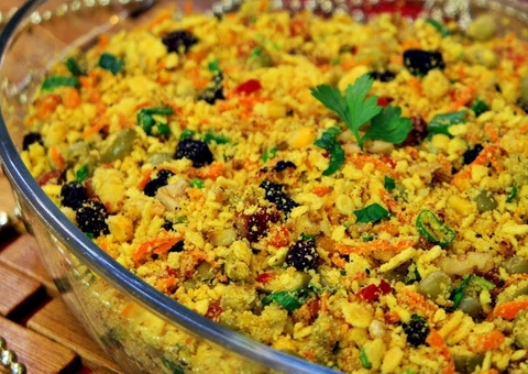 Aprenda a fazer uma deliciosa farofa de natal