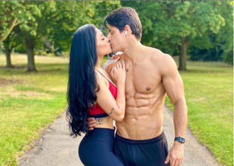 Casal de modelos brasileiros devem lançar aplicativo de sexo para veganos