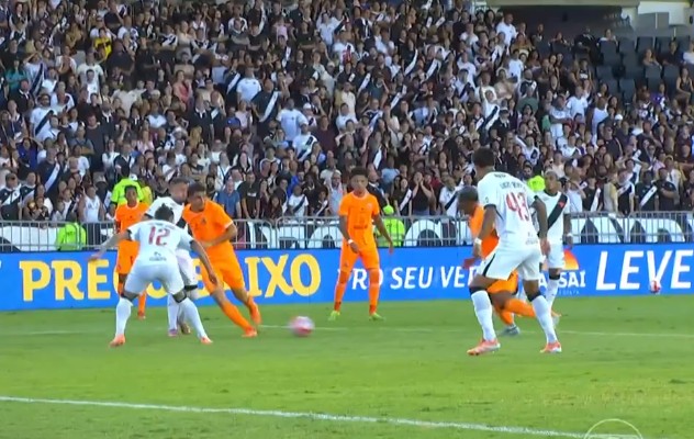 Confronto entre Vasco e Nova Iguaçu termina sem gols no São Januário