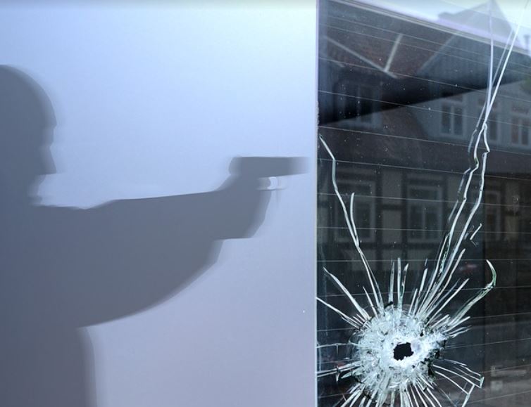 Operação prende suspeitos de invadir e roubar condomínio na Ponta Negra