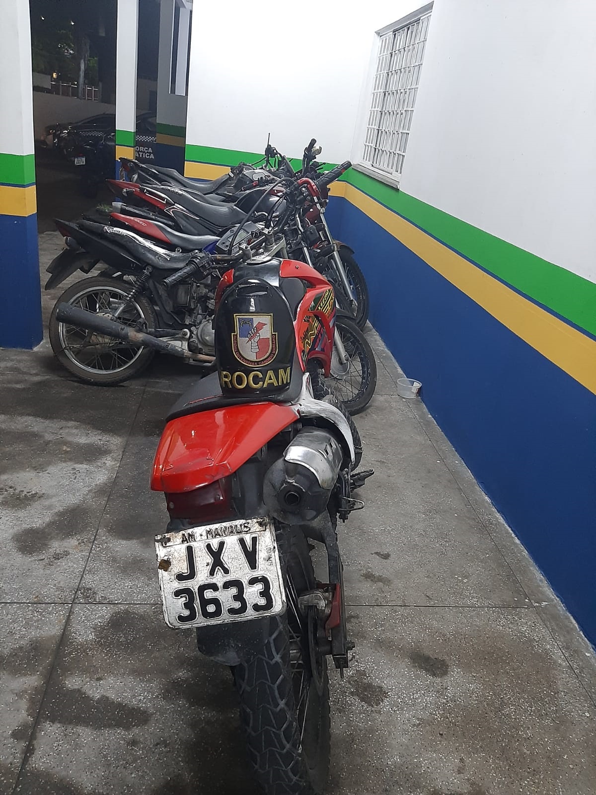 Quatro homens são presos após roubarem carro e moto em Manaus