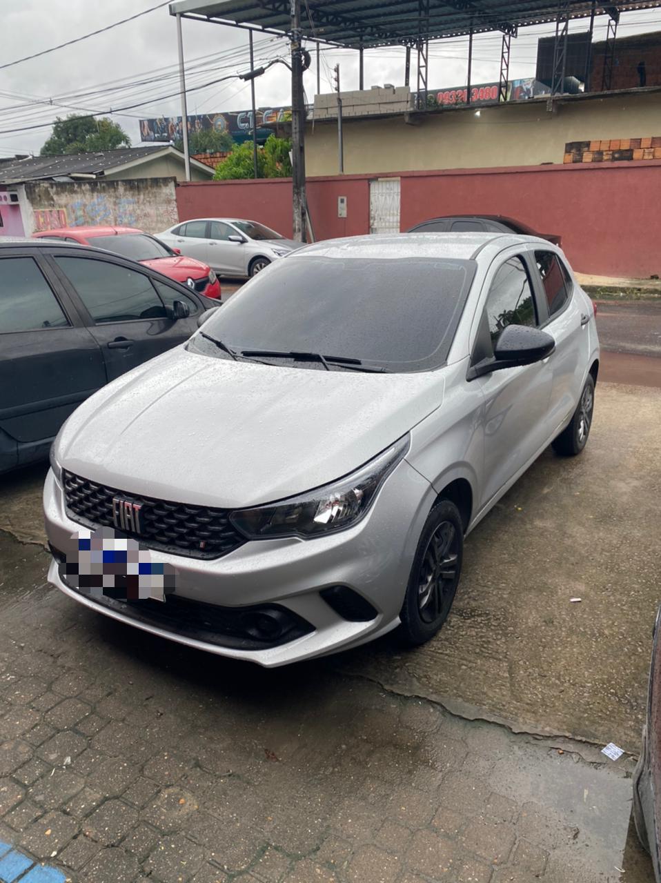 Suspeito de estelionato é preso ao tentar vender carro alugado em Manaus 