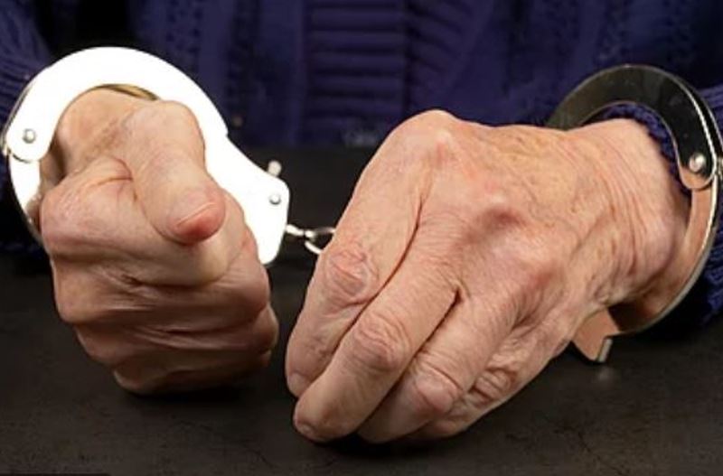 Idoso de 85 anos é preso por estuprar e explorar criança em Manaus