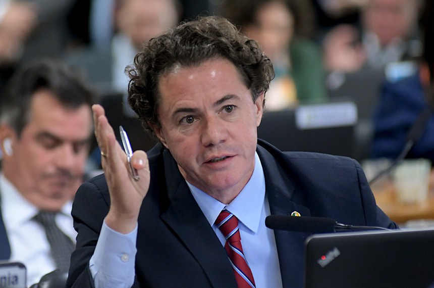 Senado analisa aumento de pena para quem violar direitos autorais com IA