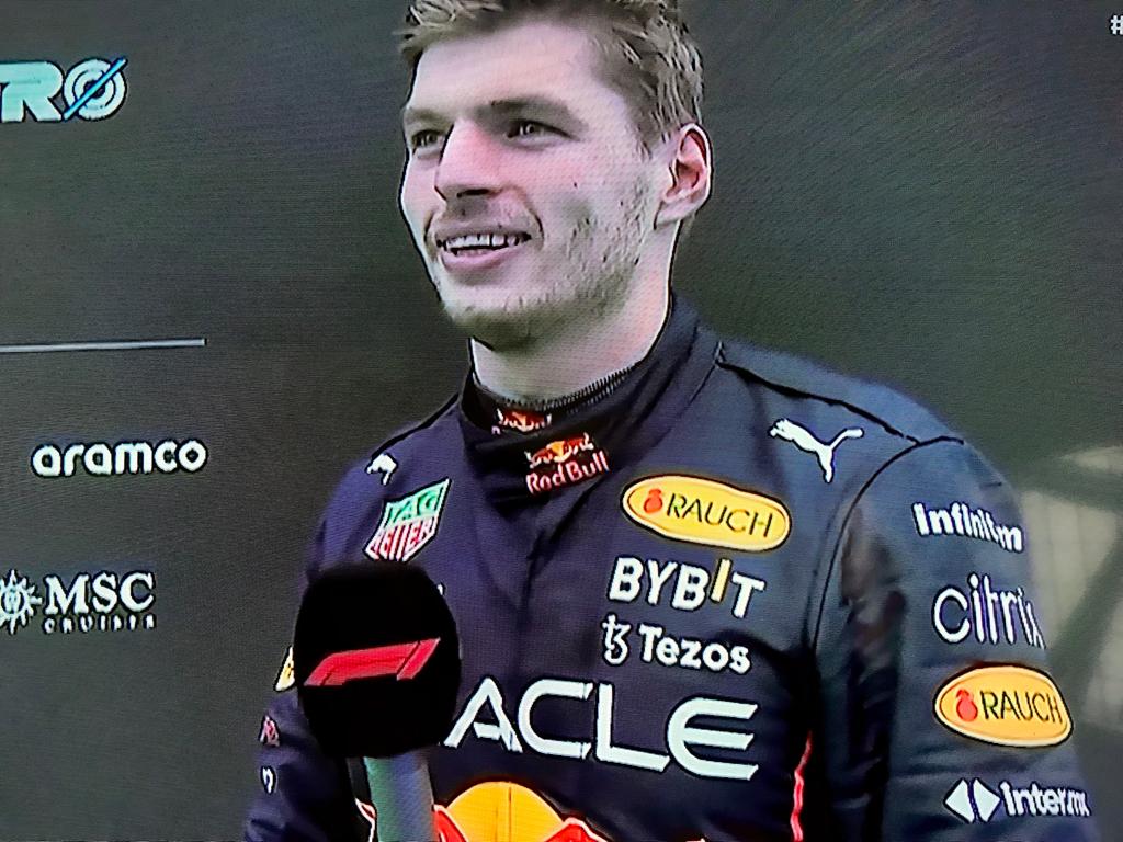Verstappen dá bronca e faz o melhor tempo em treino na Arábia Saudita