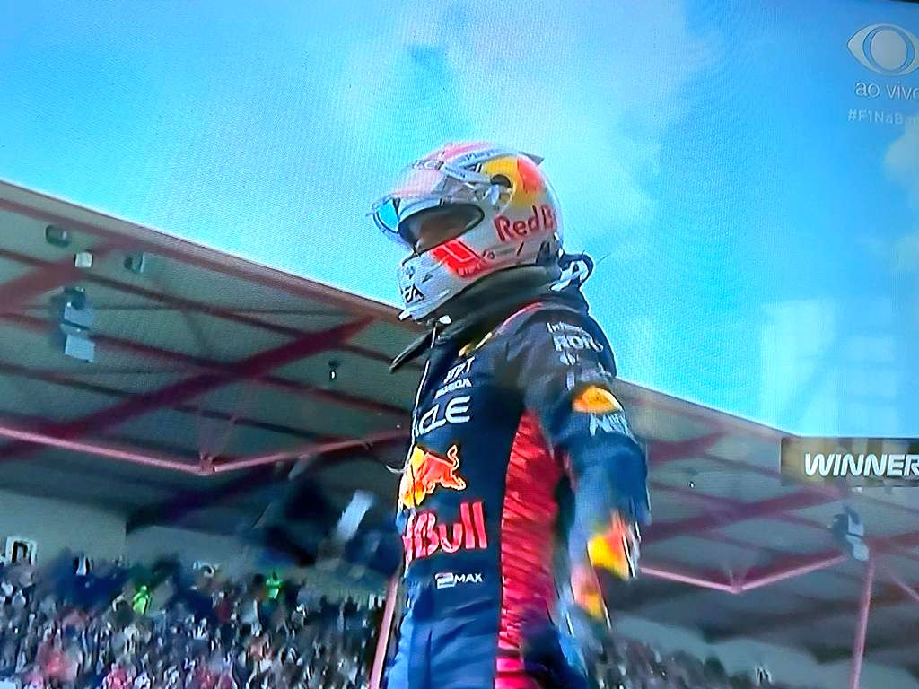 Max Verstappen pode ser campeão neste sábado na sprint que tanto criticou