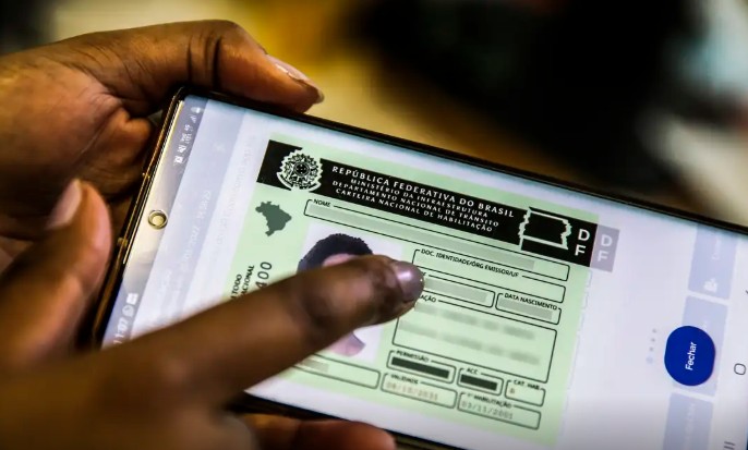 Governo abre hoje consulta sobre fim da exigência de autoescola para CNH