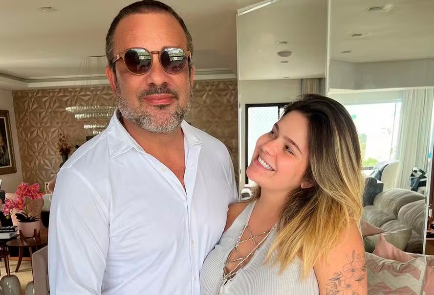 Viih Tube rebate desabafo do pai sobre afastamento: 'peço que pare de me expor'