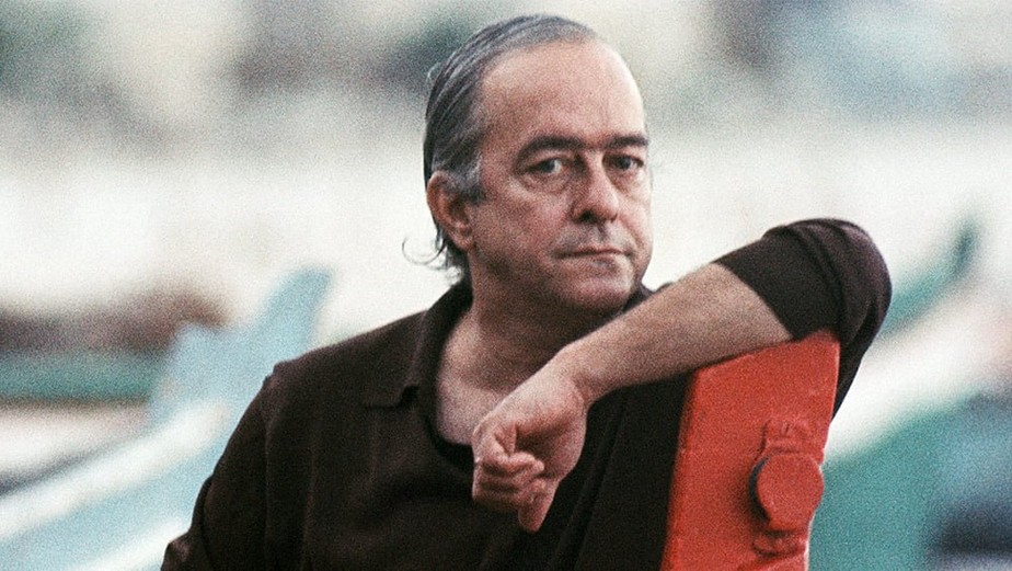Herdeiros de Vinicius de Moraes receberão indenização milionária pelo AI-5