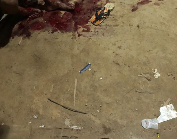 Dois homens são assassinados a tiros dentro de casa em Manaus