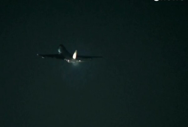 Avião de Trump sofre pane a caminho da Suíça e retorna aos EUA