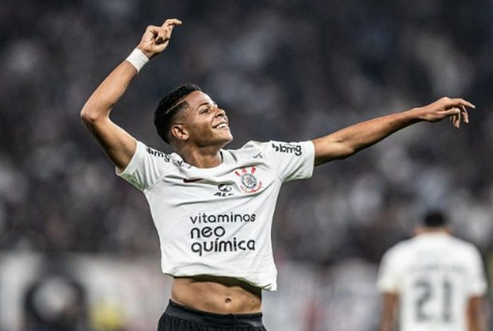 Luxa freia empolgação com Wesley e vê concorrência mais pronta