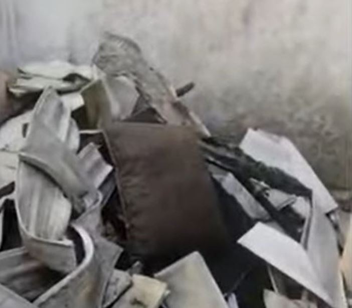 Criança de 3 anos coloca fogo em Bíblia e destrói casa da mãe em incêndio