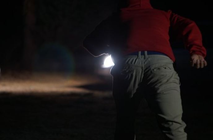 Homem morre ao ser atropelado e abandonado em rua de Manaus