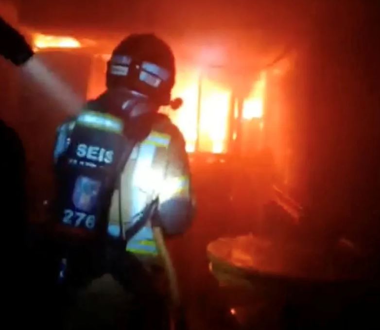 Incêndio em boate deixa 7 mortos e vários feridos na Espanha