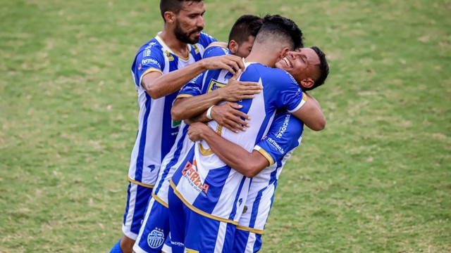 São Raimundo vence Princesa de goleada no campeonato amazonense