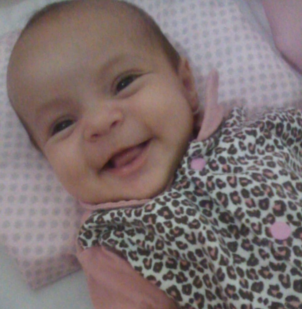 Com 80% dos pulmões comprometidos, bebê de 5 meses morre de covid-19