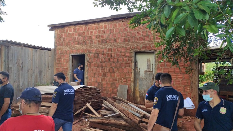 Homem mata e tira os órgãos de esposa e filha após receber 'ordem divina'