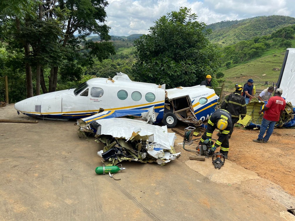 Cabo enrolado em hélice é encontrado em avião que caiu com Marília Mendonça