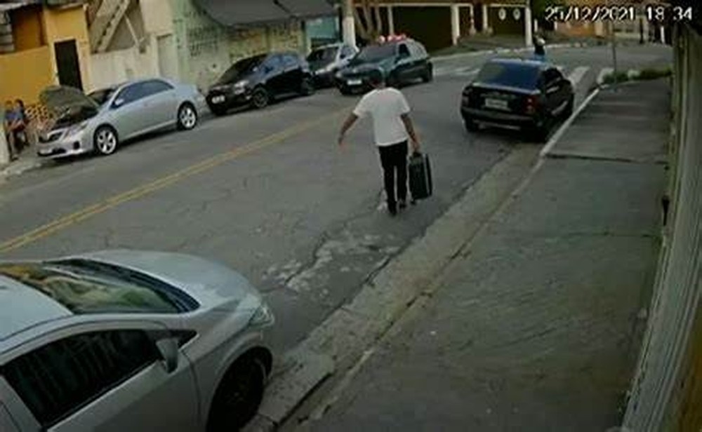 Homem confessa ter esquartejado esposa no Natal e escondido corpo em mala