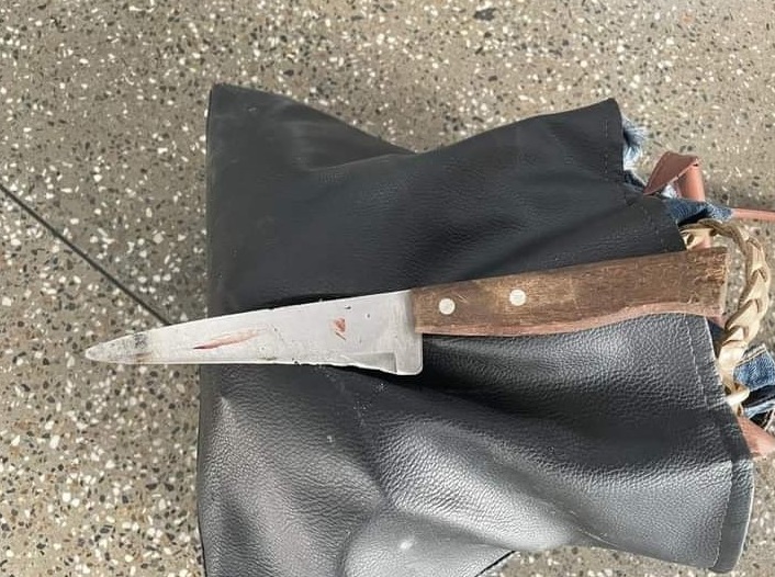 Mulher é suspeita de esfaquear cliente que não pagou roupa em Manaus